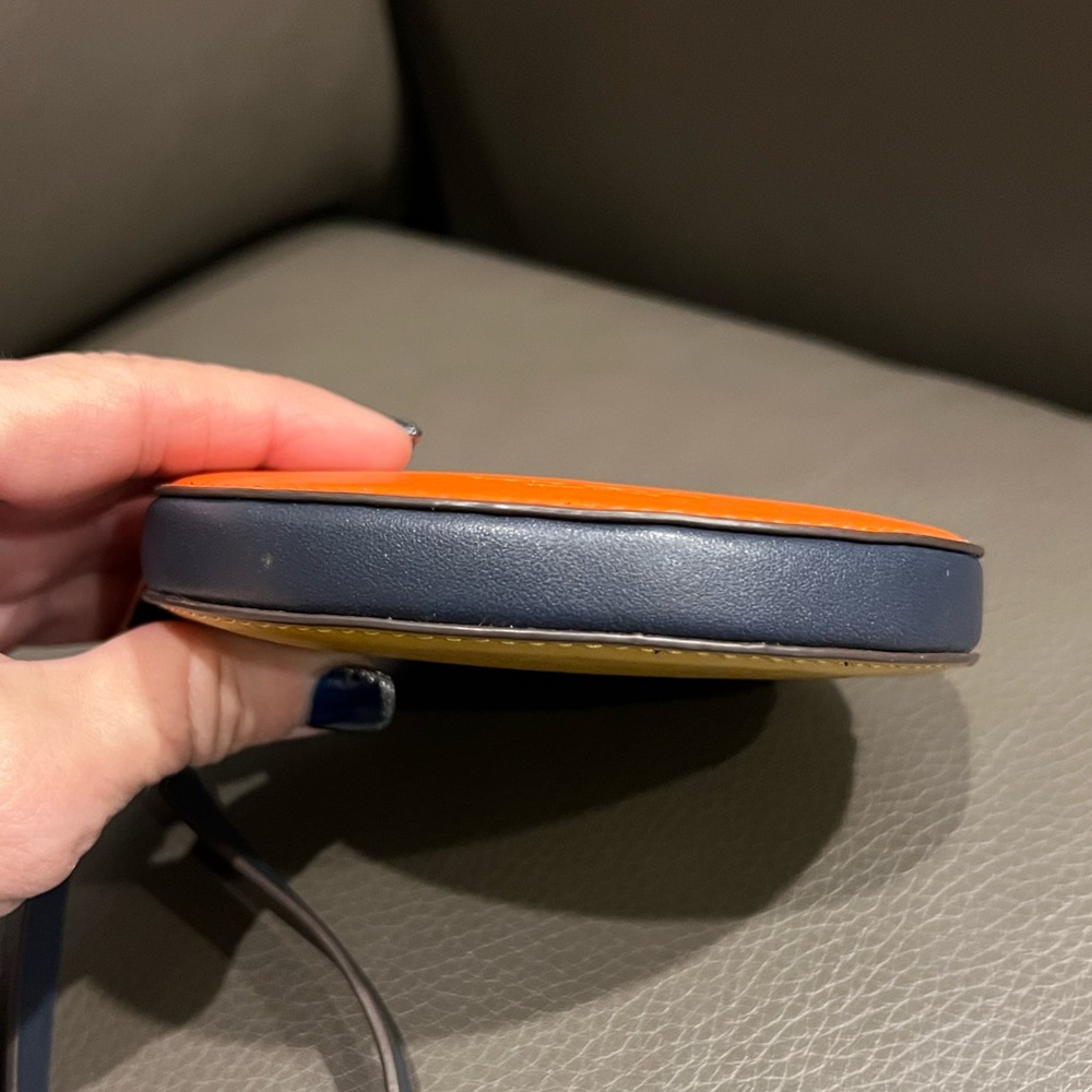 Kate Spade Vibrant Orange Circle Wristlet - Picture 5 of 6